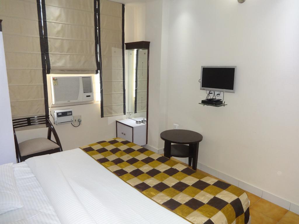 Hotel Grace Yeni Delhi Dış mekan fotoğraf