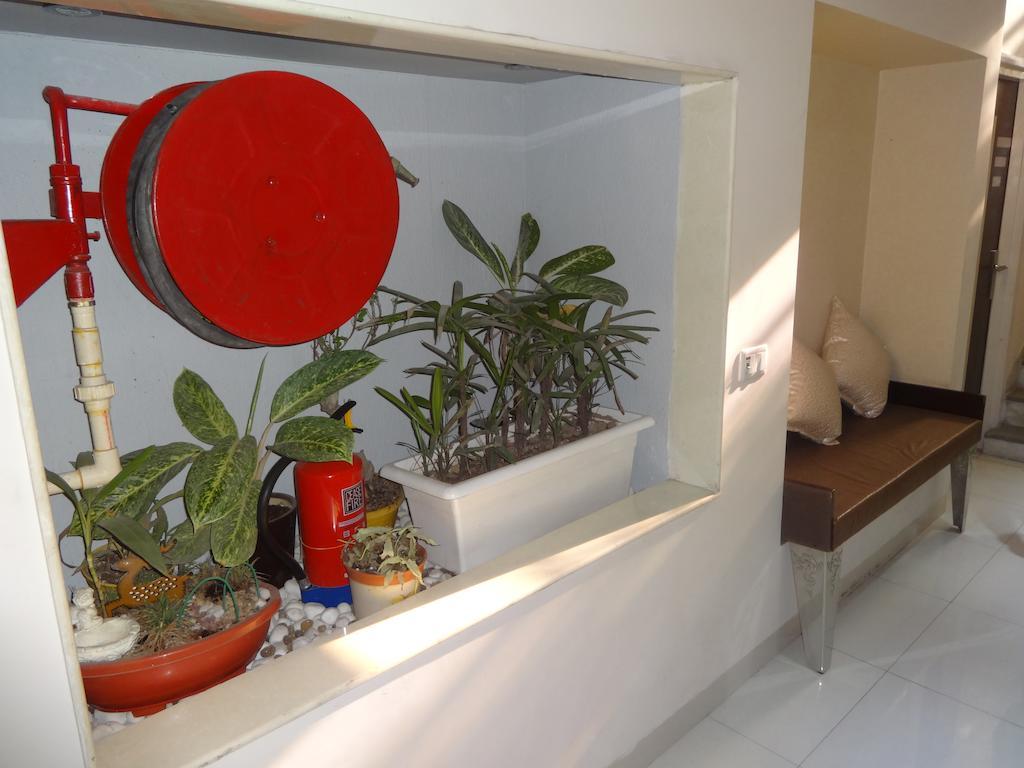 Hotel Grace Yeni Delhi Dış mekan fotoğraf