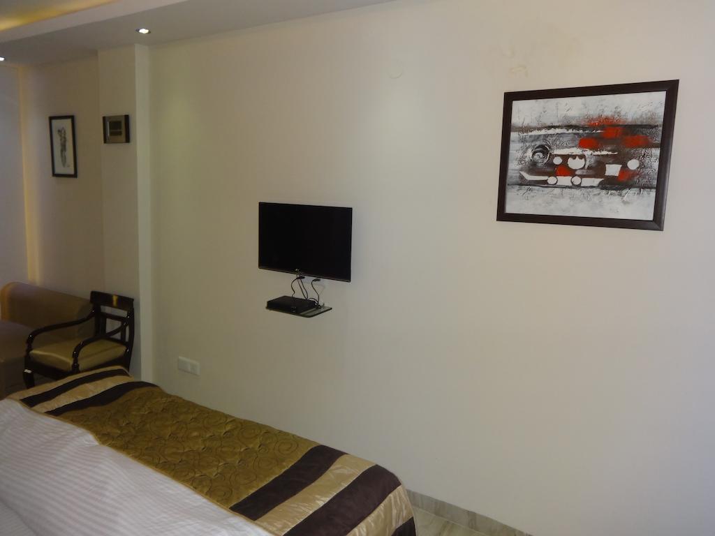 Hotel Grace Yeni Delhi Oda fotoğraf